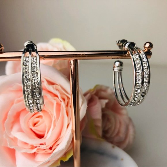 Elegant Silver Colour Hoop earrings - Picture 4 of 6